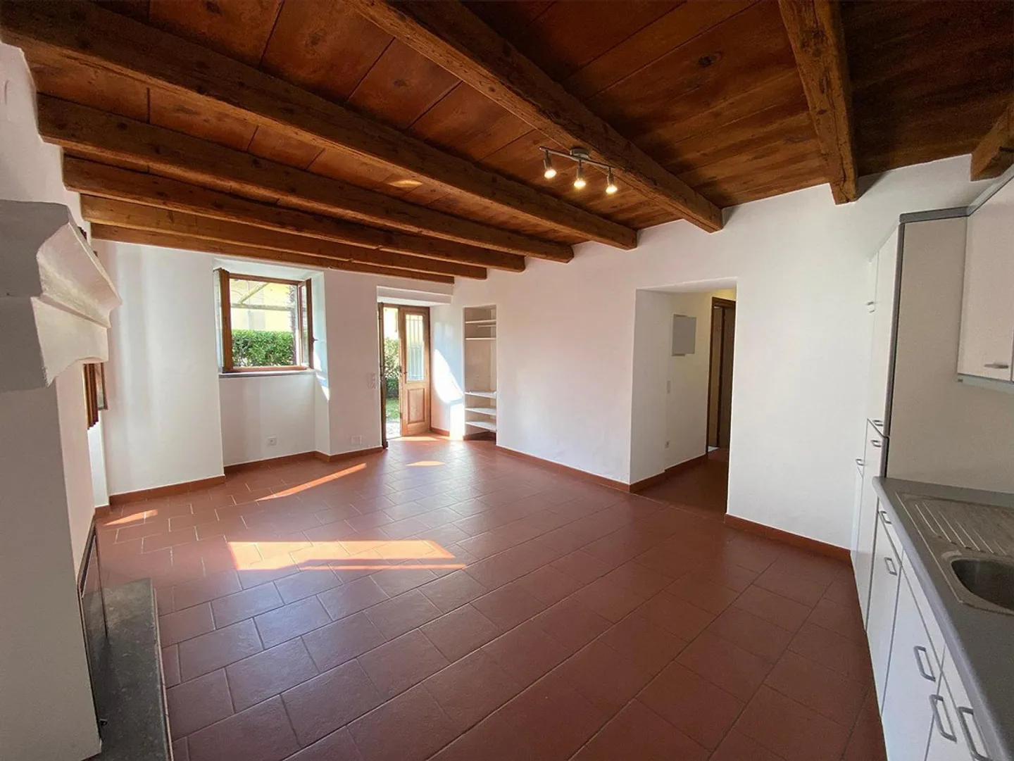 Appartamento con Giardino a Solduno - Foto 10 di 23