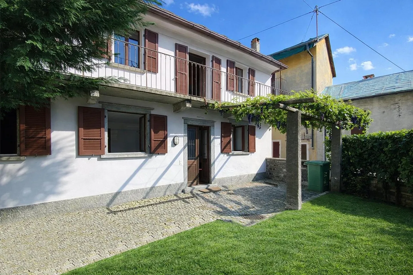 Appartamento con Giardino a Solduno - Foto 1 di 23