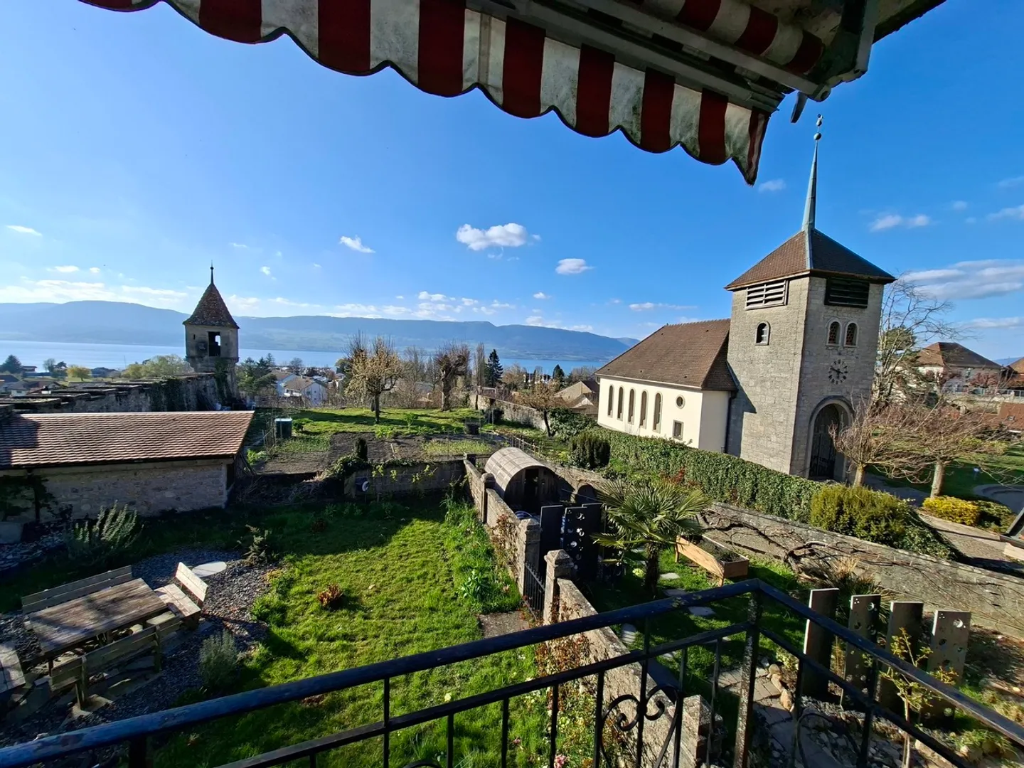 2-Zimmer-Wohnung mit atemberaubendem Blick in der Altstadt - Foto 1 von 6