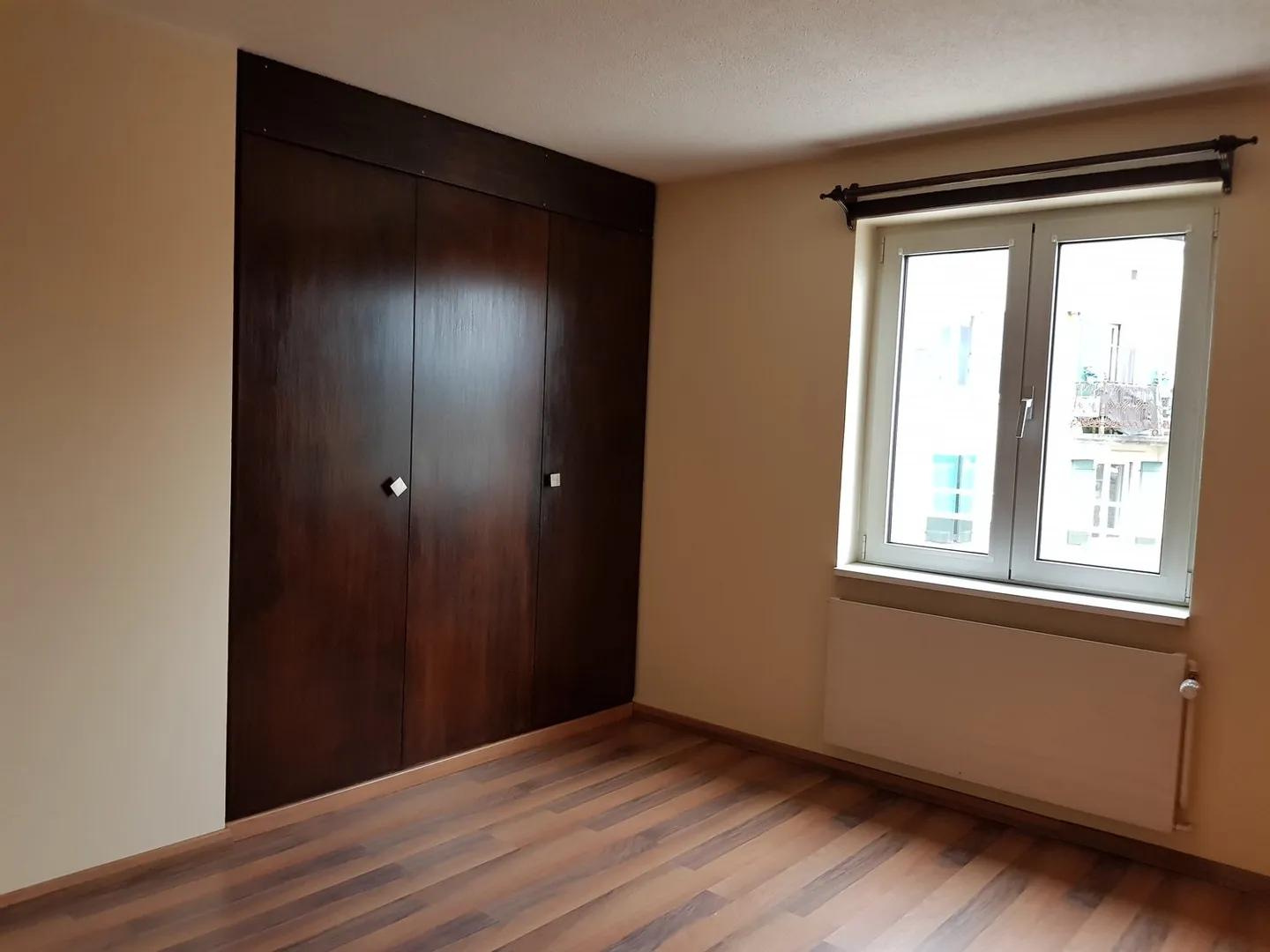 Bel appartement de 4,5 pièces avec cheminée à Val-de-Travers - Photo 6 sur 14