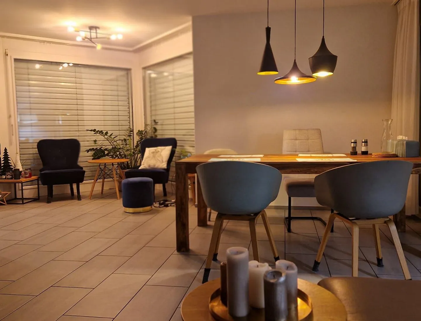 Maison de ville spacieuse de 6,5 pièces dans un emplacement calme à Berikon - Photo 4 sur 17