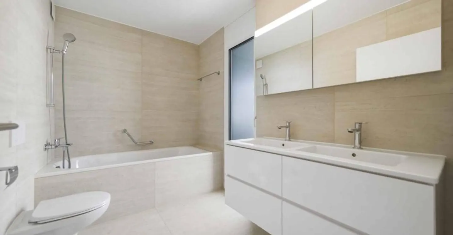 Luxury Apartment with Garden - Photo 5 of 7
