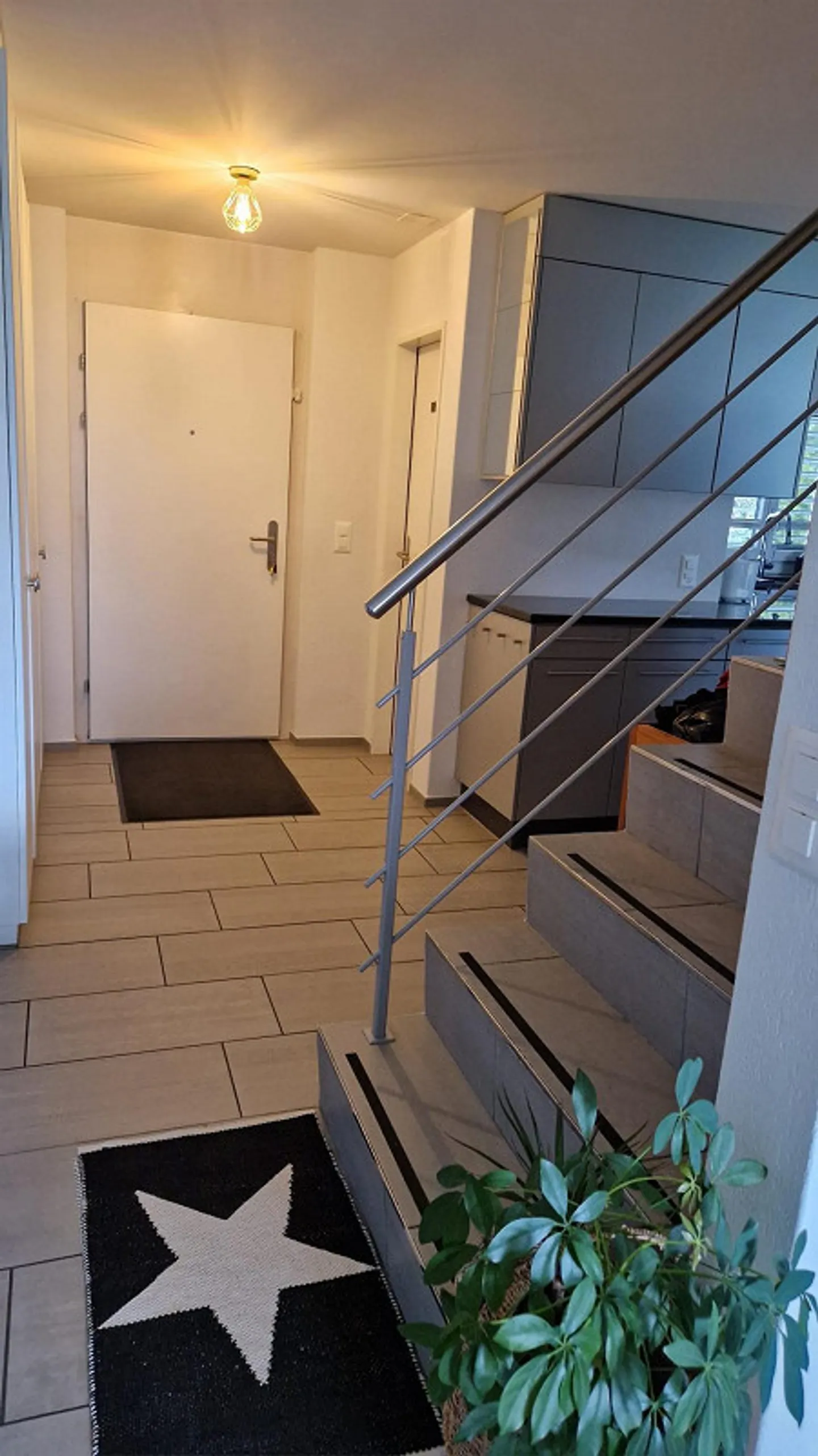 Maison de ville spacieuse de 6,5 pièces dans un emplacement calme à Berikon - Photo 8 sur 17