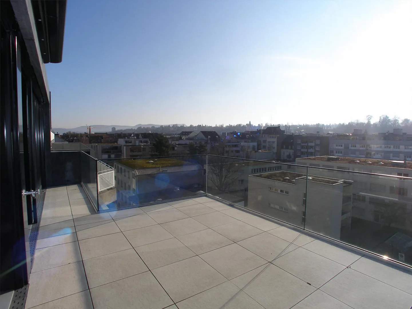 Moderne 3-Zimmerwohnung im Gundeli inkl. Dachterrasse mit Whirlpool - Foto 4 von 17