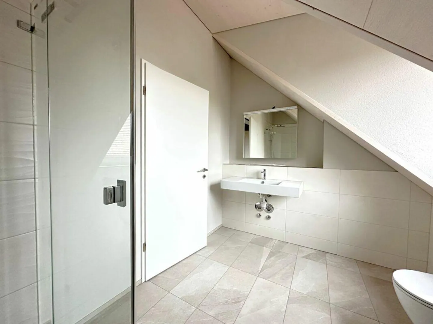 Appartements 3.5 pièces élégants dans le projet de construction neuve "Frohegg" - Photo 9 sur 16