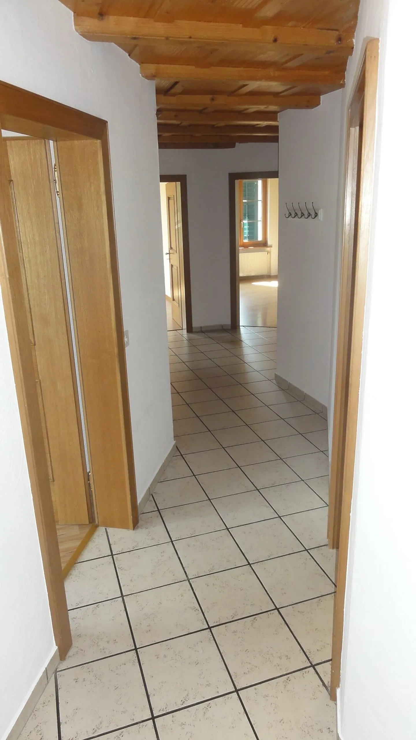 Appartamento 4 stanze in una casa di 5 famiglie - Foto 9 di 14