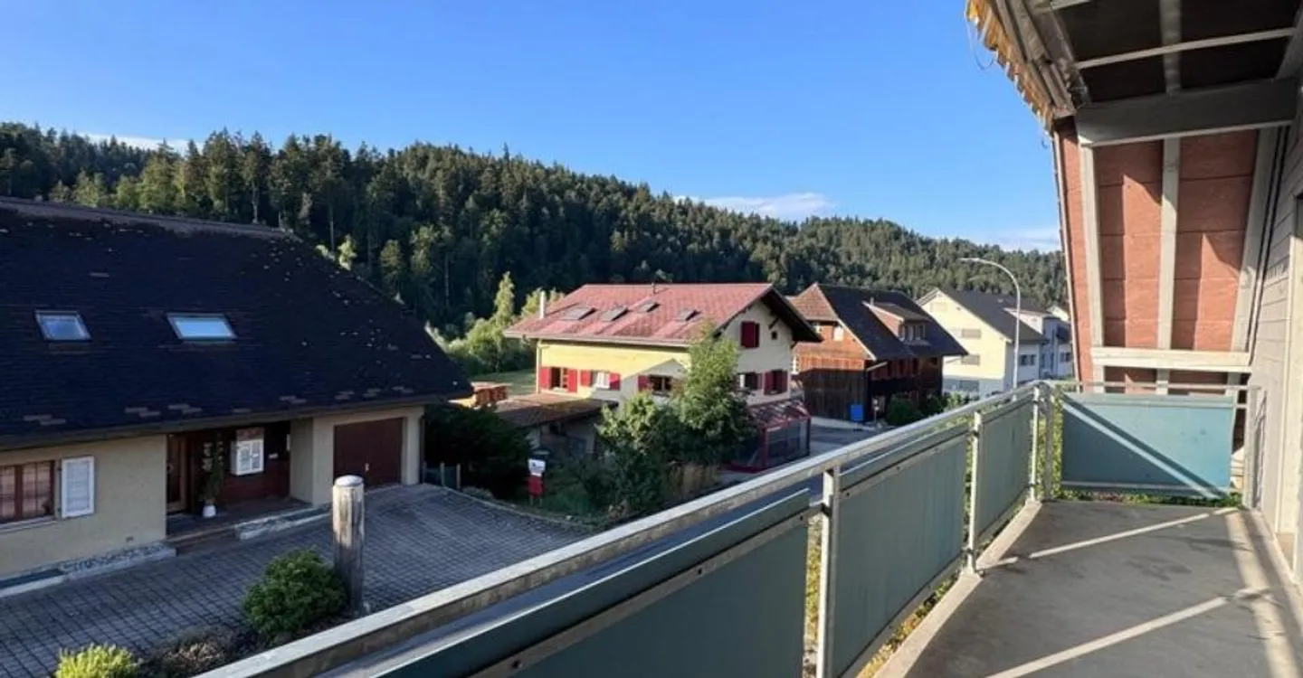 A beautiful 3.5 room apartment in Sumiswald for rent - Photo 2 of 9