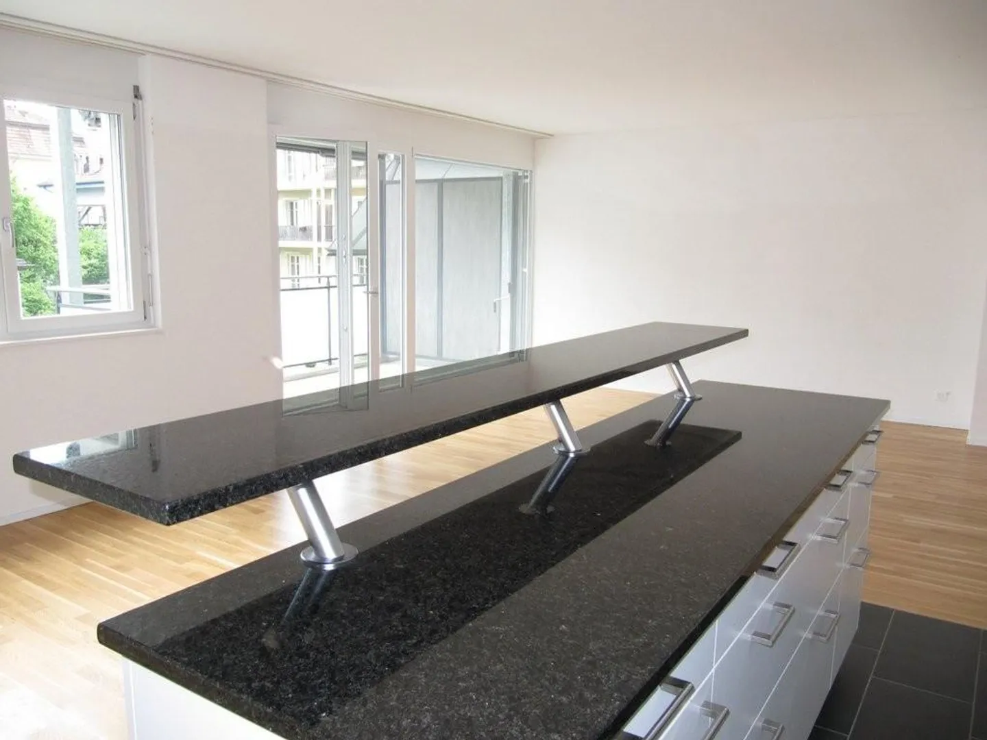 Modernes Apartment in Biel - Foto 4 von 12