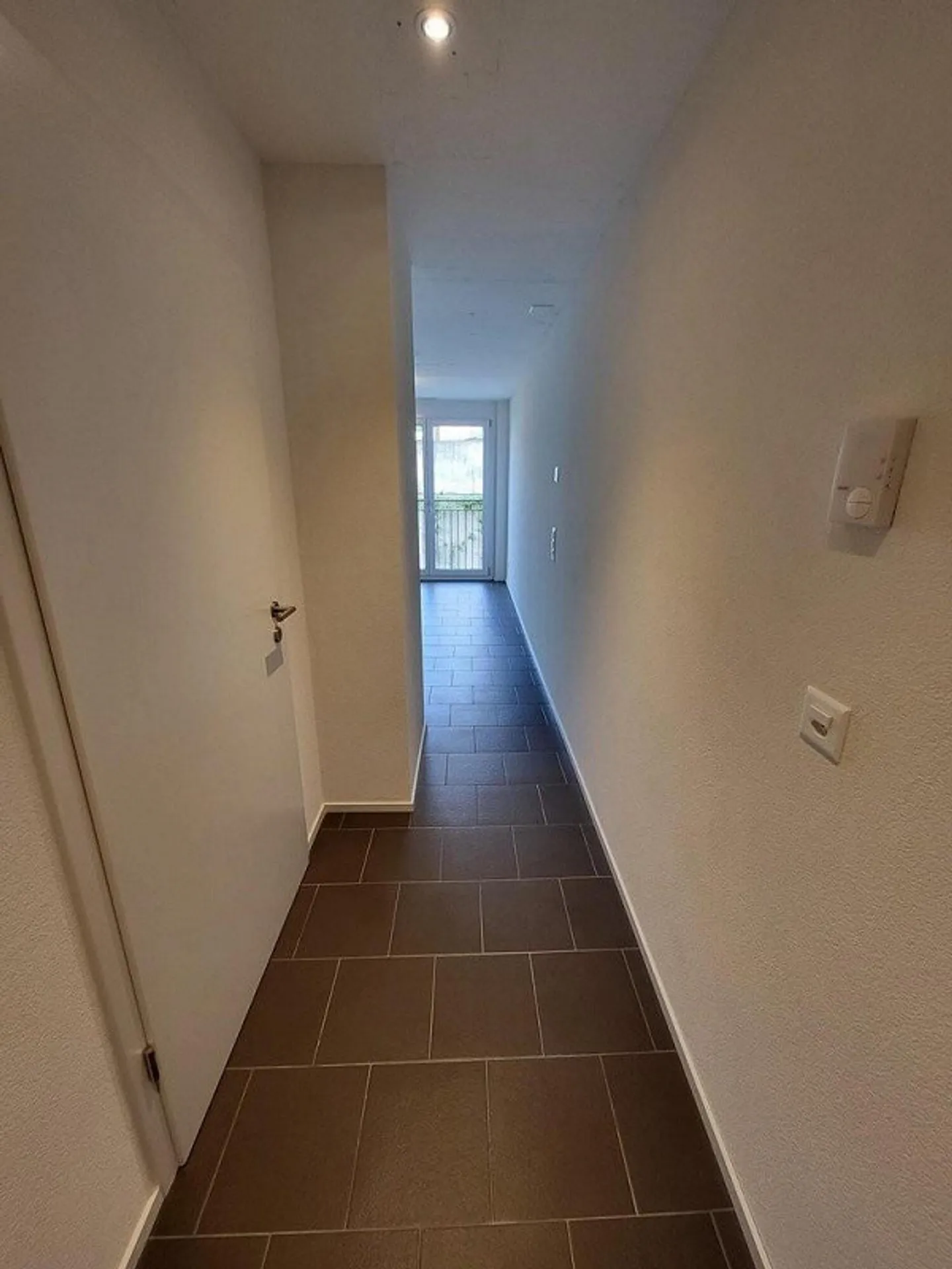 Zu ergreifen! Ihr Studio nur wenige Schritte vom Bahnhof Fribourg! - Foto 2 von 5