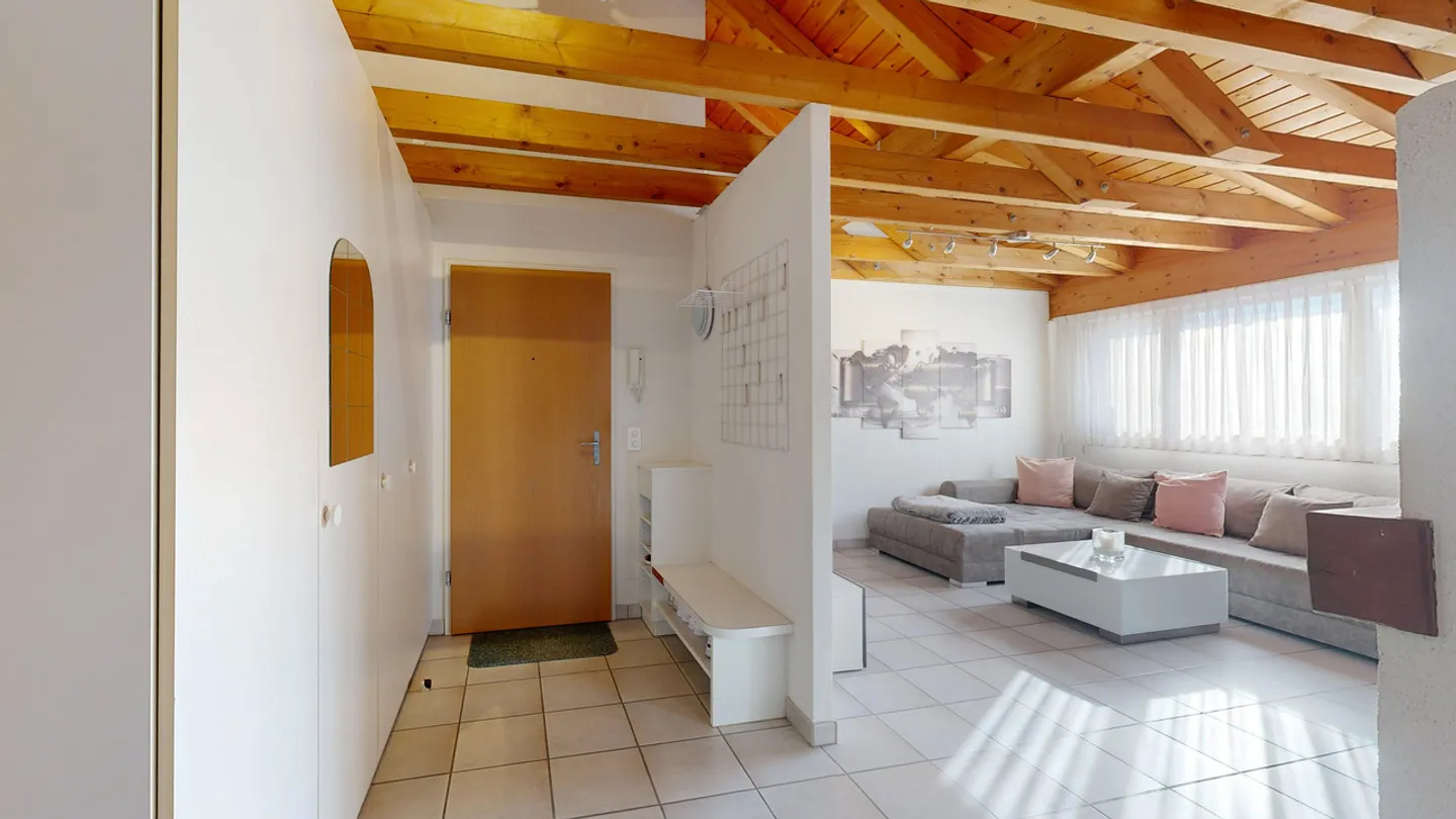 Spacious 3.5-room penthouse apartment with garage - Photo 12 of 15