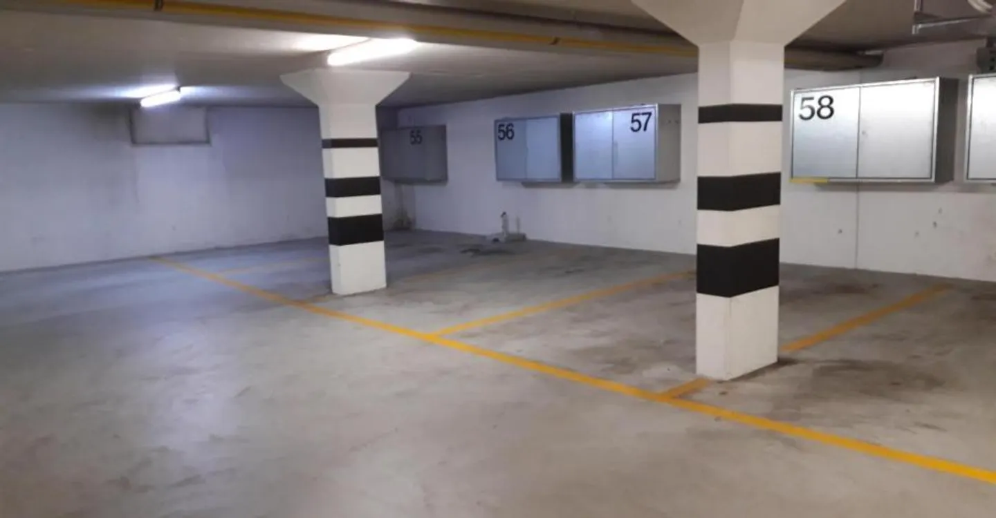 Posto Moto a Schwerzenbach - Foto 1 di 2