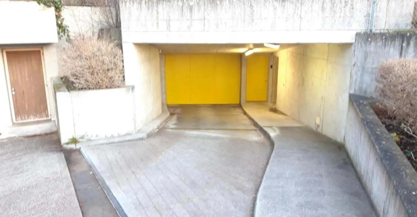 Posto Moto a Schwerzenbach - Foto 2 di 2