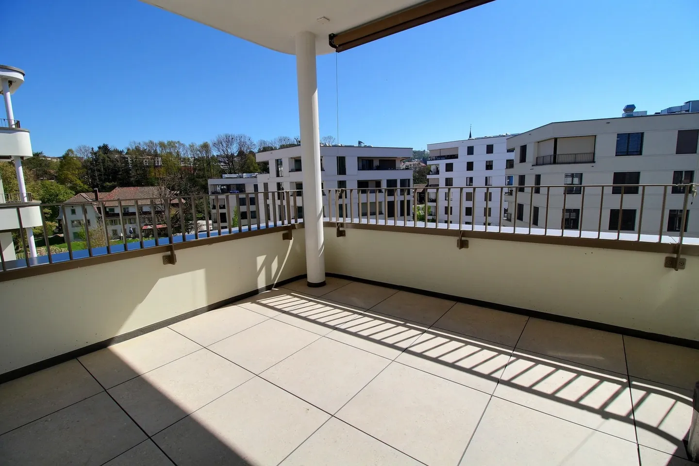 Exceptional 4.5-room apartment for rent in Marly! - Photo 3 of 8