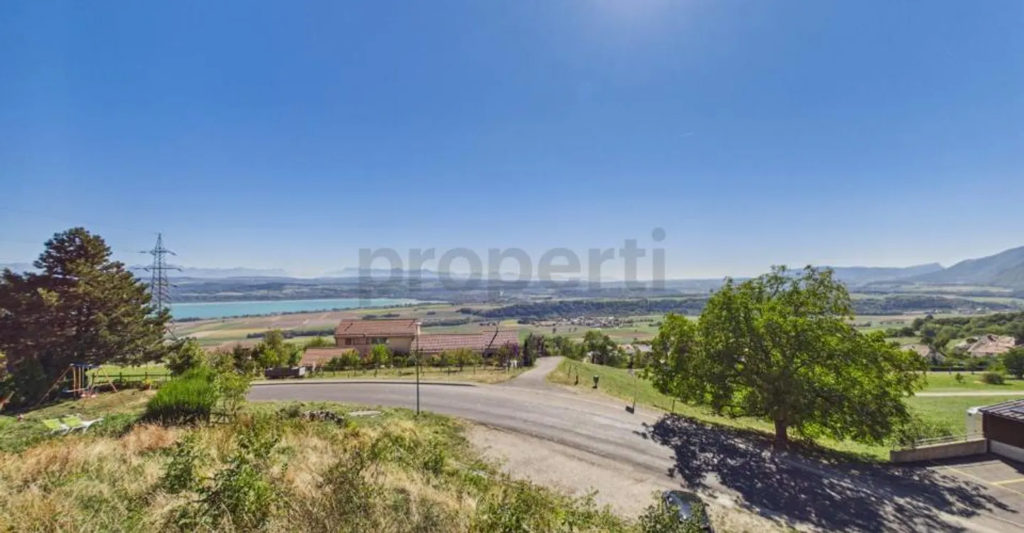 Buildable land of 901 m² in the center of the village, Project authorized for 2 apartments, Possibility of individual plot - Photo 1 of 5
