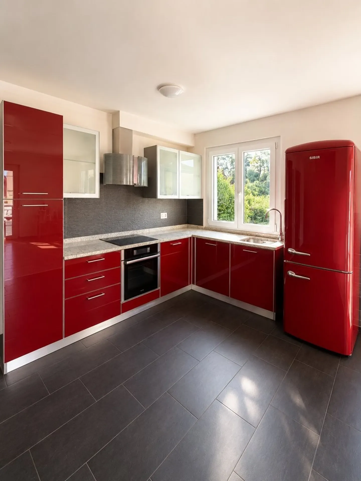 Charming Apartment in Renens - Photo 1 of 5
