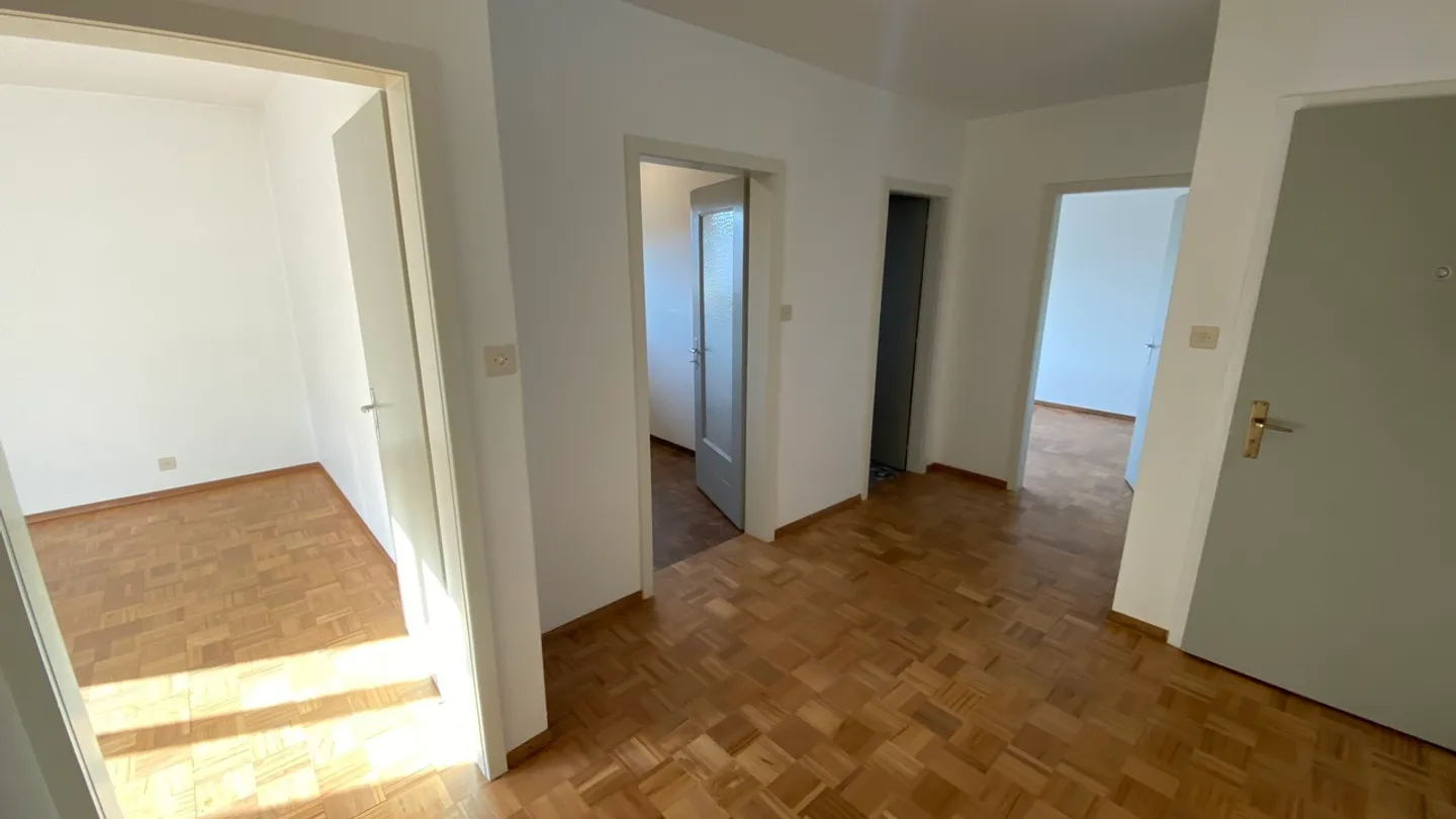 2,5-Zimmer-Wohnung in Vendlincourt mit großem Gemeinschaftsgarten - Foto 4 von 17