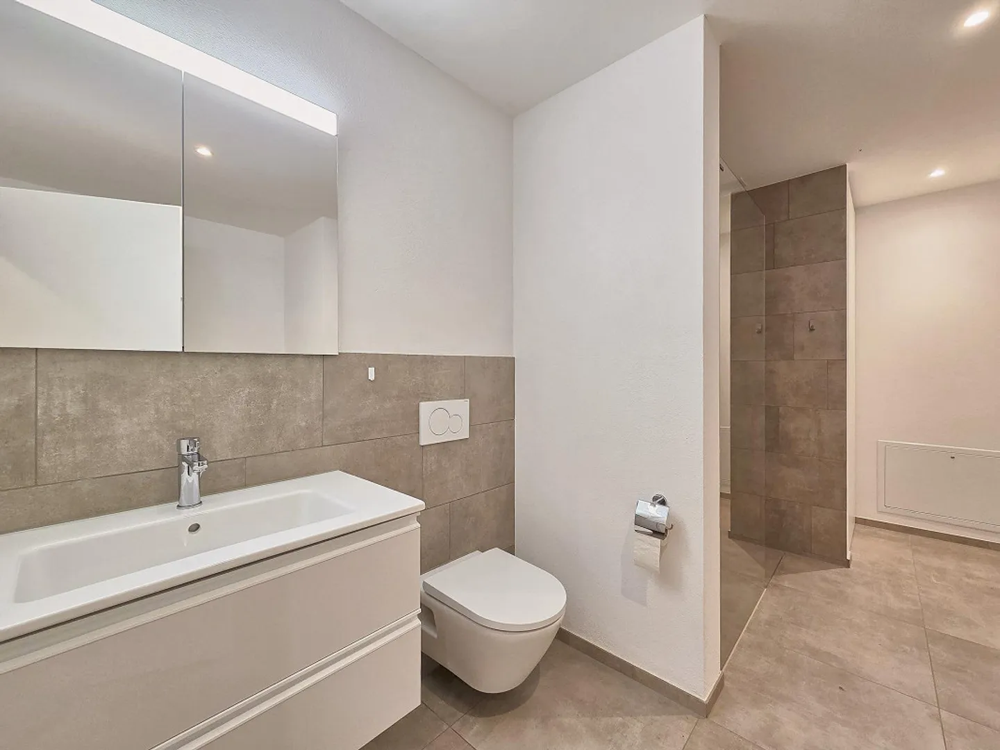 Appartement neuf dans un Bijou entièrement rénové - Photo 3 sur 7