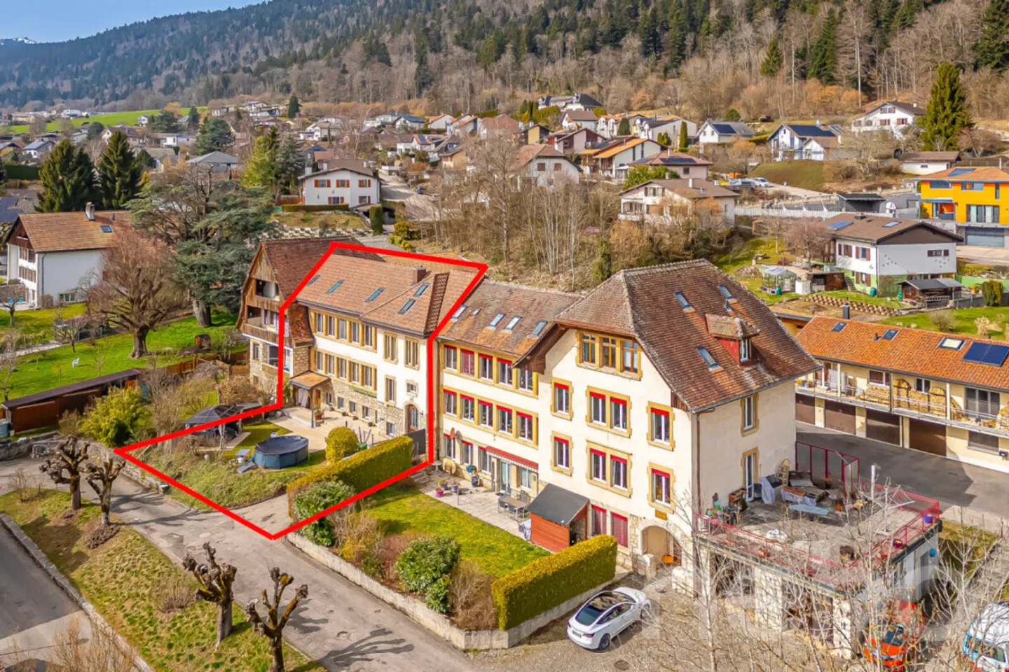 Maison familiale avec appartement - Photo 2 sur 12