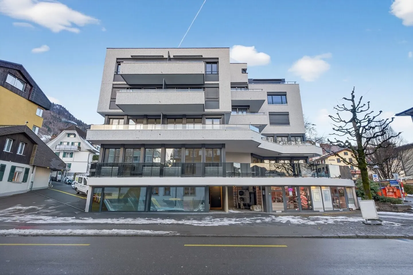 Appartamento elegante con vista lago - Foto 1 di 10