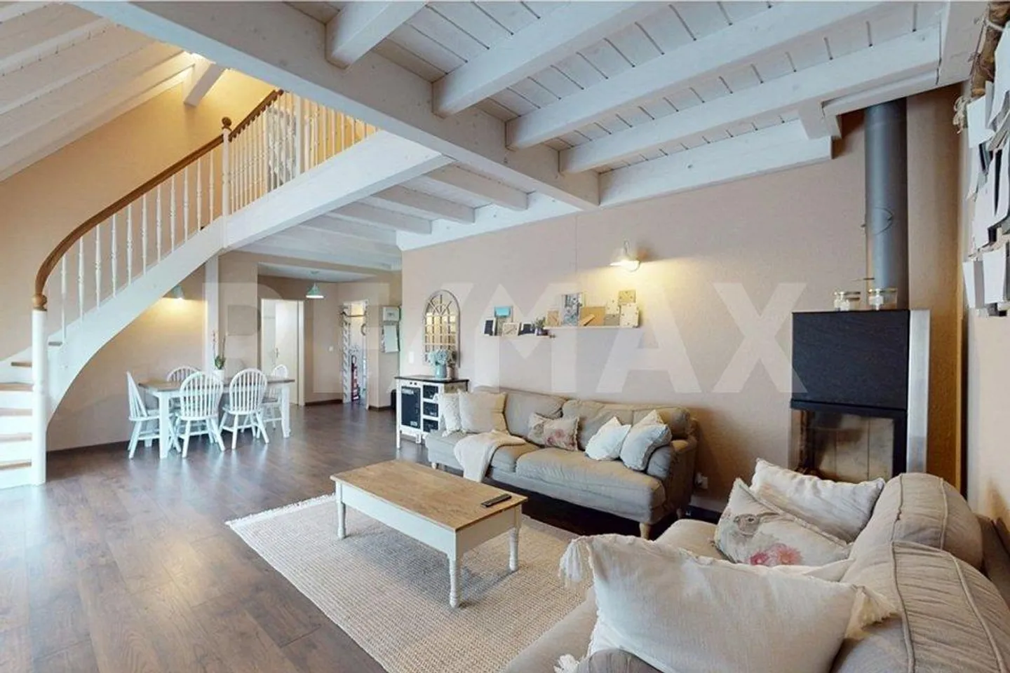 Leben auf zwei Ebenen  Stilvolle Dachmaisonette mit sonniger Terrasse in Oberglatt - Photo 2 sur 6
