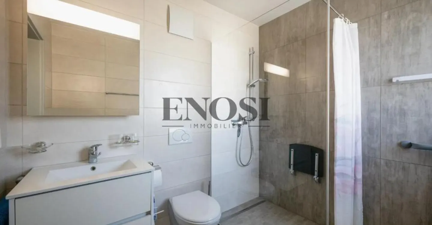 Bright 4.5-room apartment in the heart of Estavayer-le-Lac - Photo 6 of 9