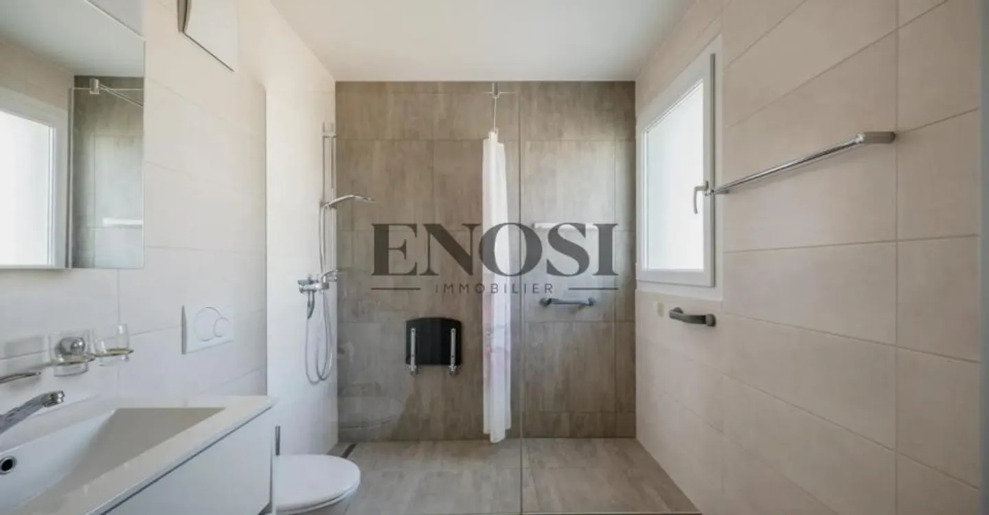 Bright 4.5-room apartment in the heart of Estavayer-le-Lac - Photo 7 of 9