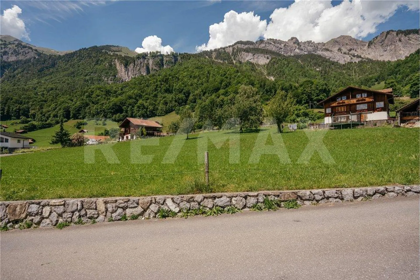 Fantastica parcella edificabile con vista sul lago in una posizione assolutamente tranquilla - Foto 7 di 10