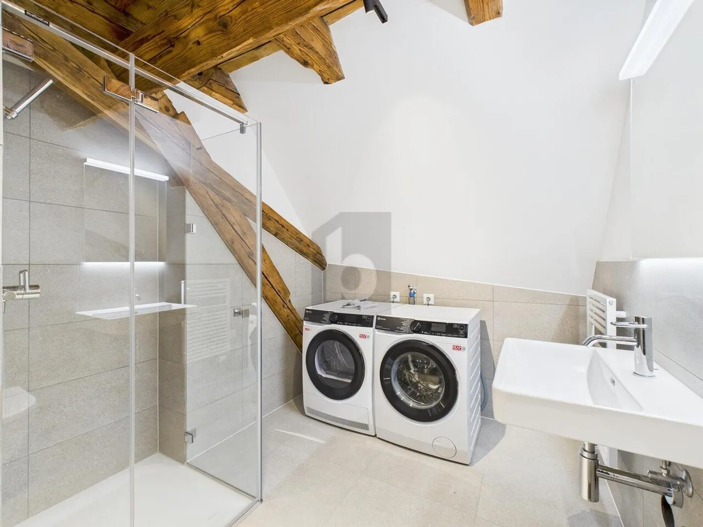 STANDARD MODERNE, HISTORIQUE, MEILLEURE EMPLACEMENT - Photo 4 sur 6