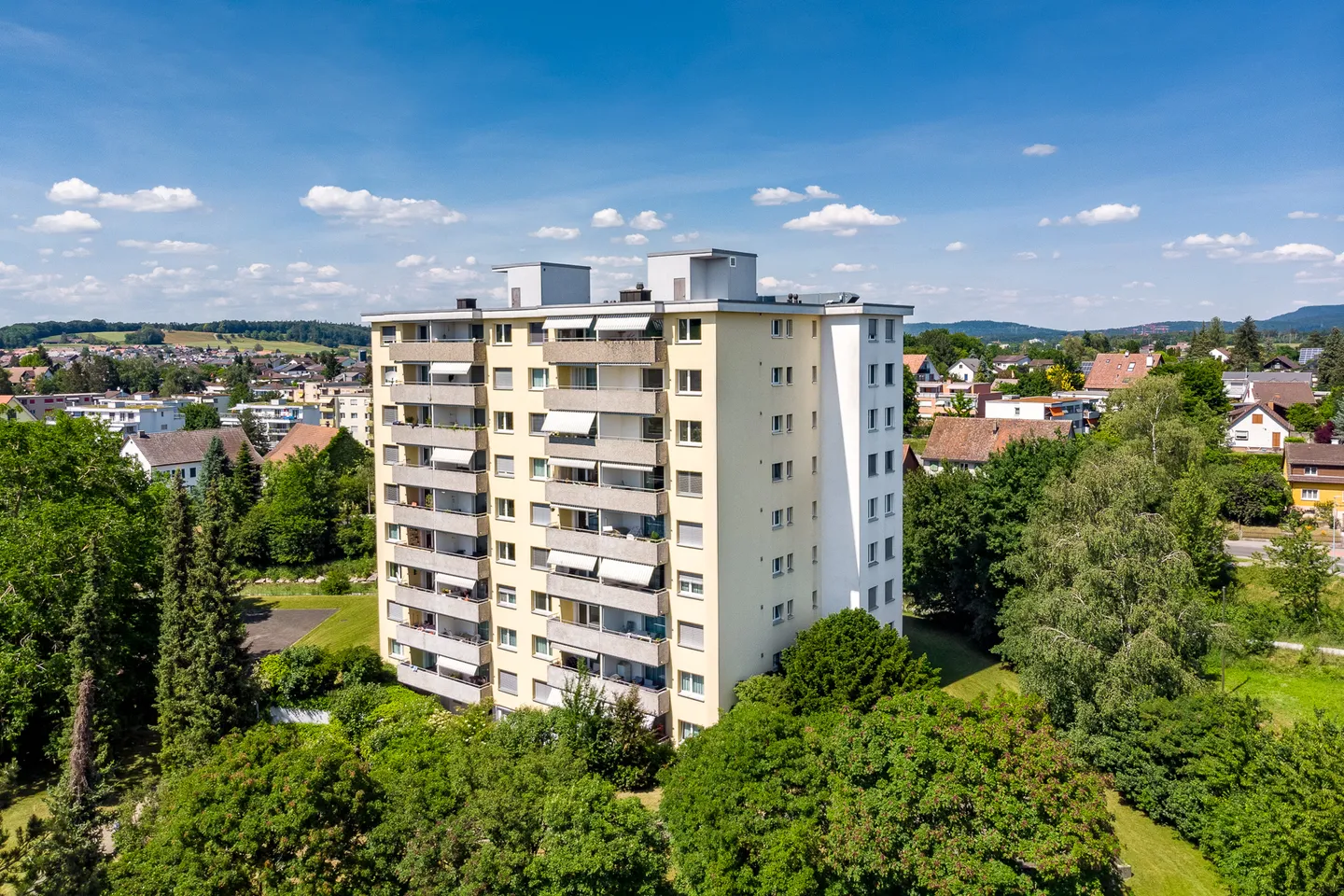 Stylish Apartment by the Glatt - Photo 3 of 13