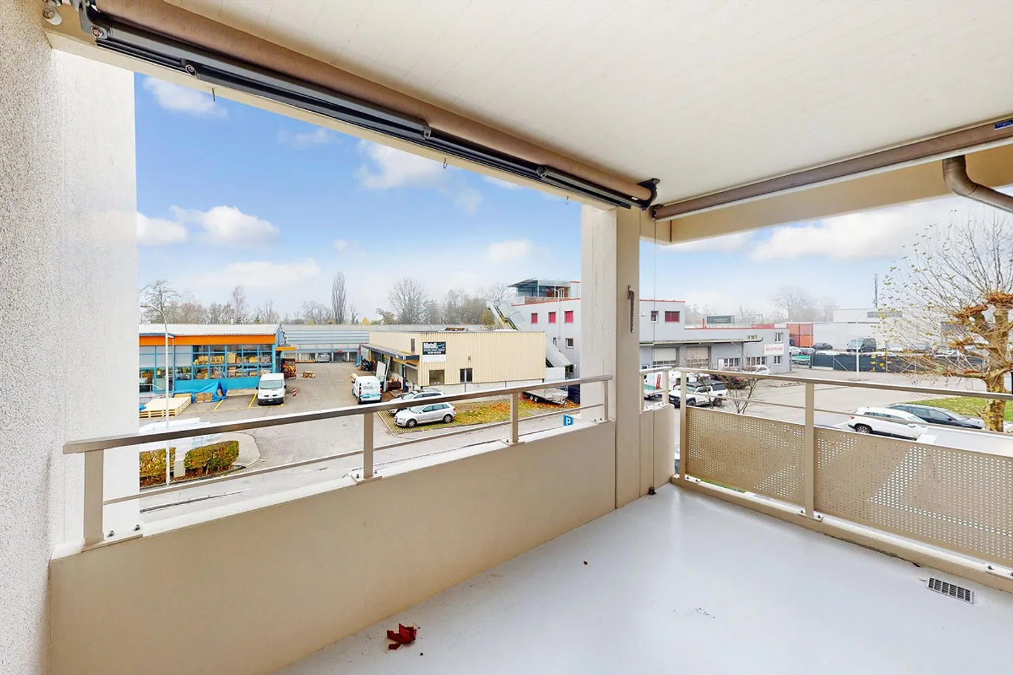 Spacious Apartment by the Limmat! - Photo 9 of 9