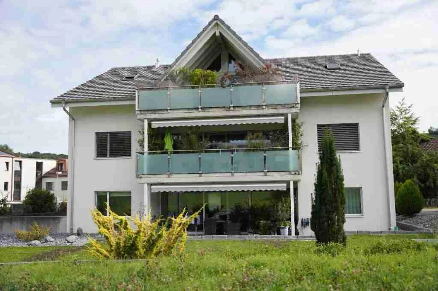 Généreusement calme avec jardin - Photo 5 sur 6