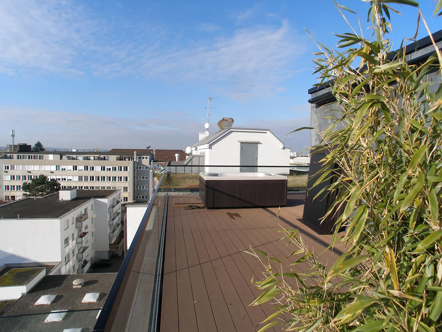 Moderne 3-Zimmerwohnung im Gundeli inkl. Dachterrasse mit Whirlpool - Foto 14 von 17