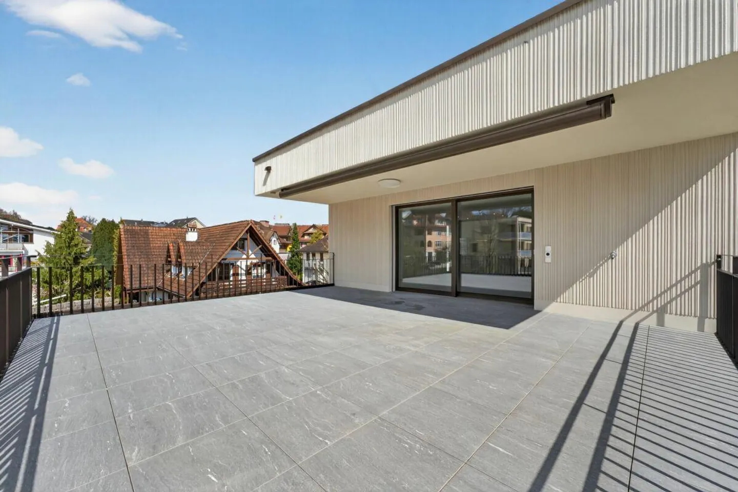 Luxuriöse Attikawohnung in Eschenbach - Foto 1 von 12