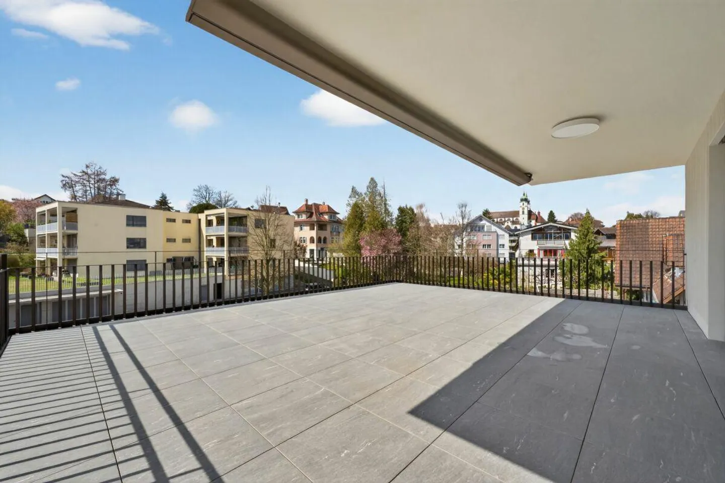 Luxuriöse Attikawohnung in Eschenbach - Foto 2 von 12