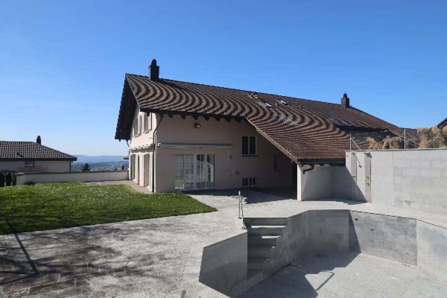 Maison individuelle avec piscine - Photo 1 sur 7