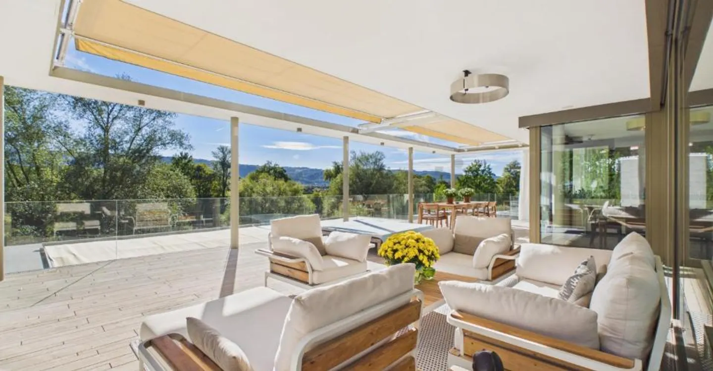 Exclusive terrace apartment with a view of greenery and the Limmat, an oasis with a private pool and spacious rooms - Photo 11 of 13