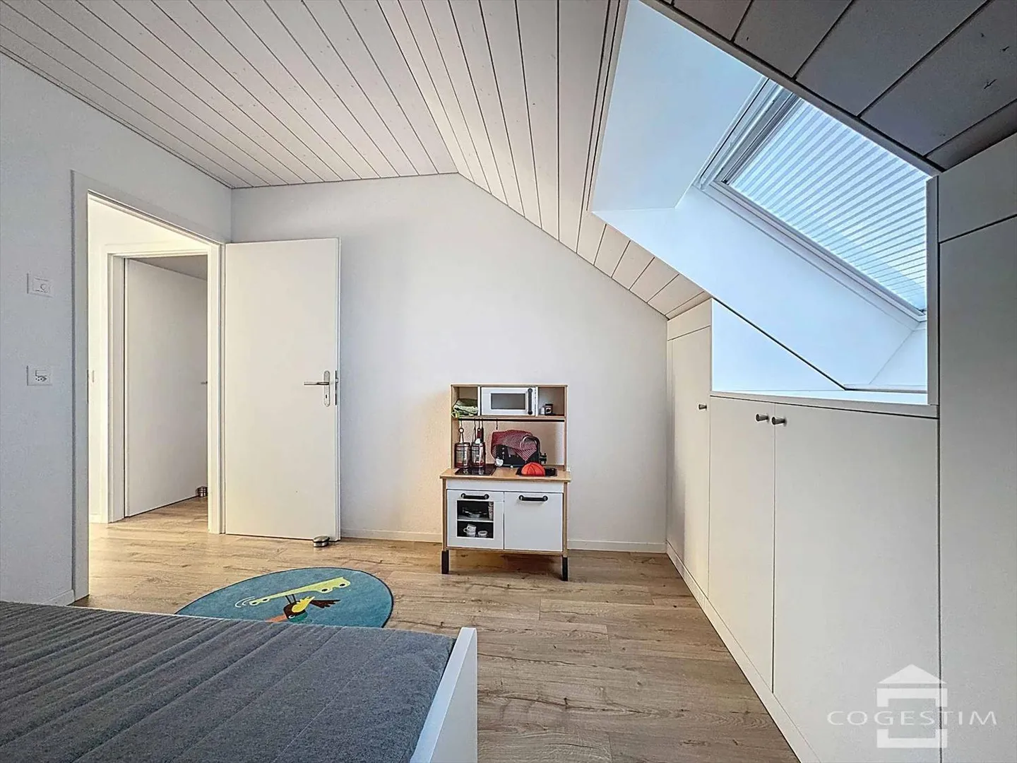 Ultimo piano 4.5 stanze - Foto 9 di 13