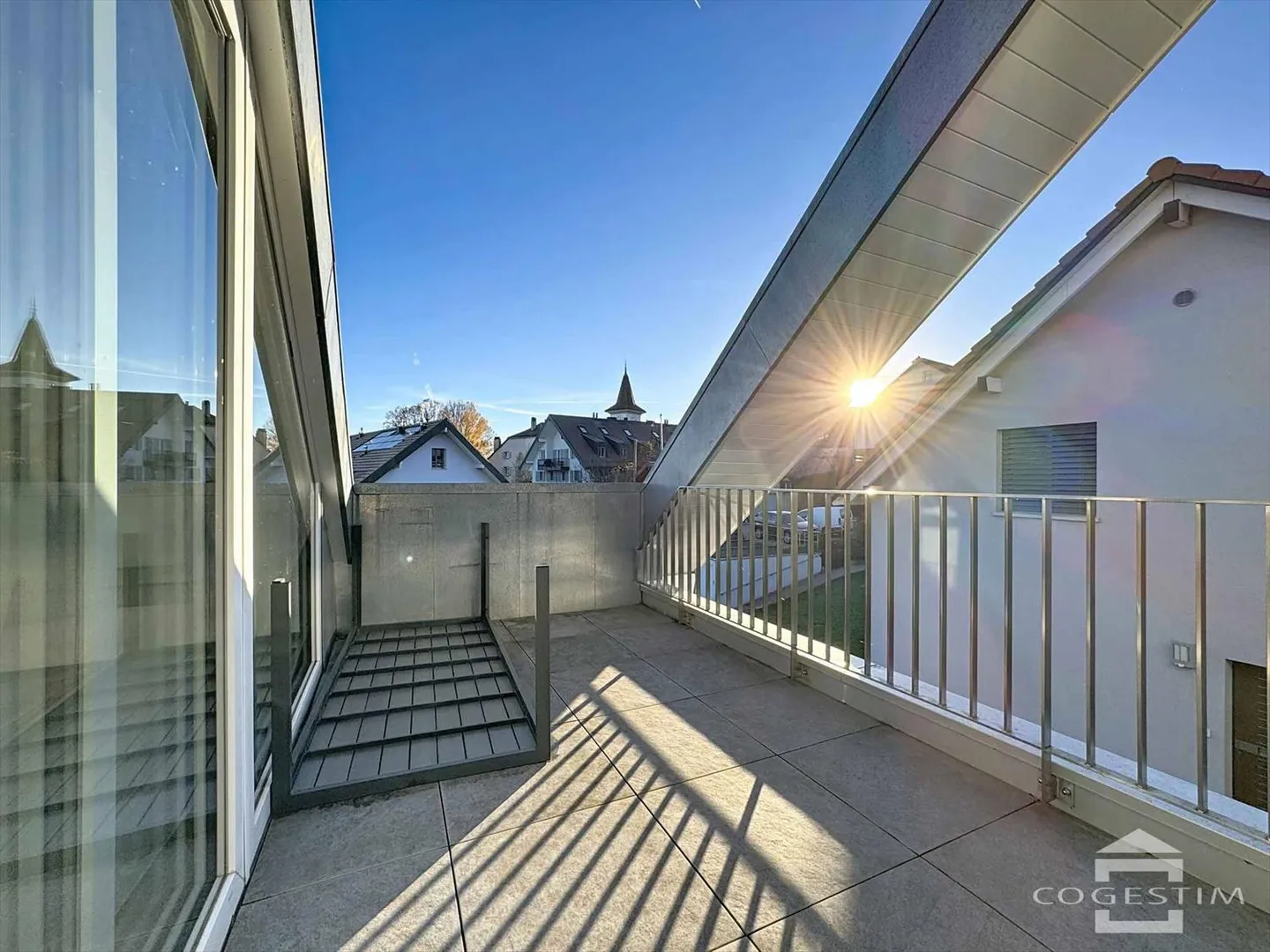 Ultimo piano 4.5 stanze - Foto 3 di 13