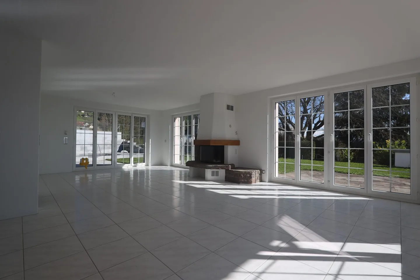 Maison individuelle avec piscine - Photo 3 sur 7
