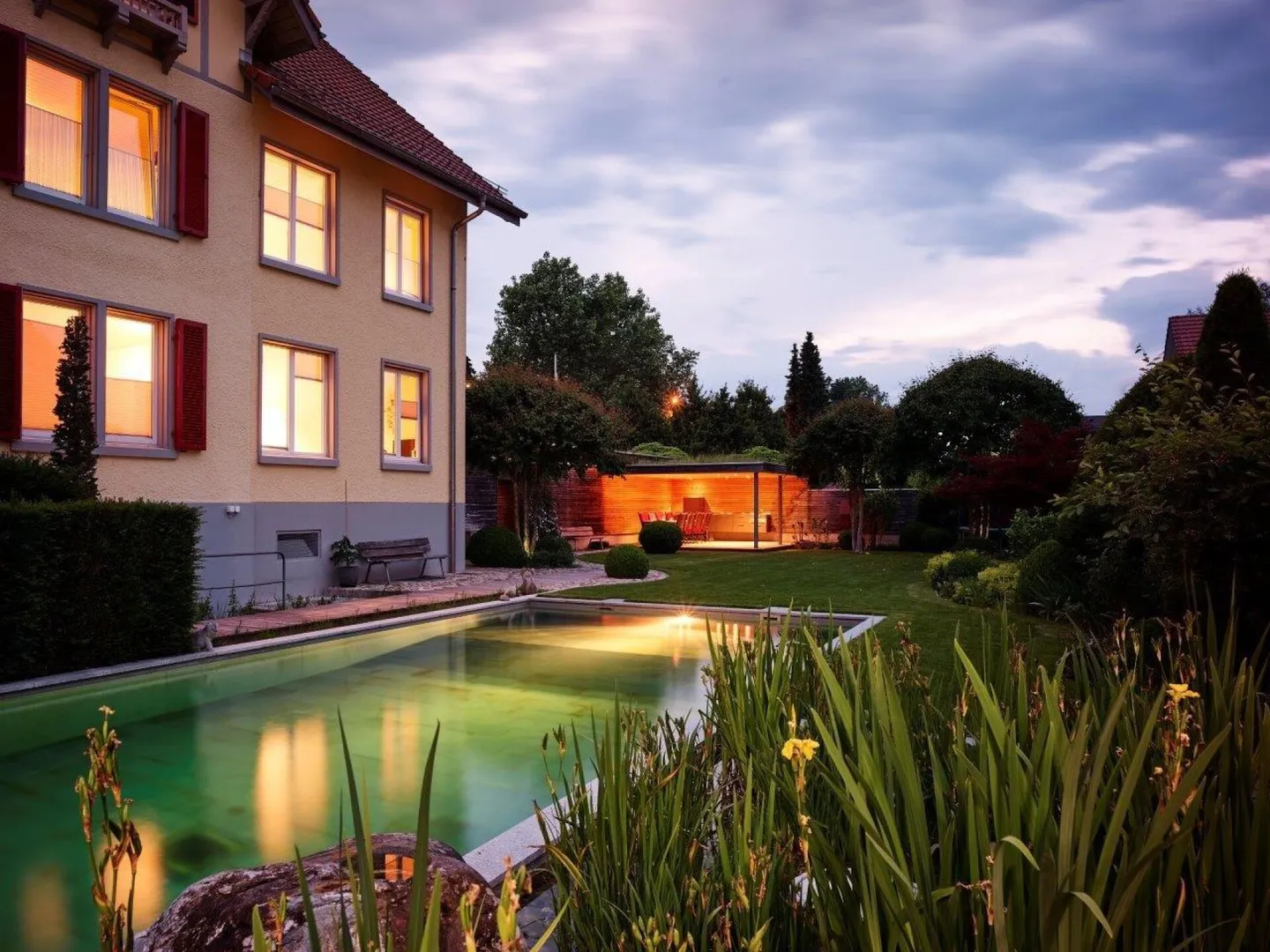 Mehrfamilienhaus mit Garten - Foto 3 von 14