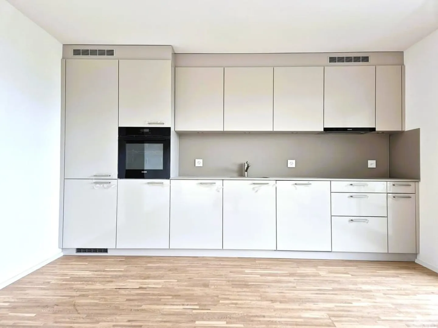 3.5-room apartment for sale in Hauterive - Photo 3 of 8