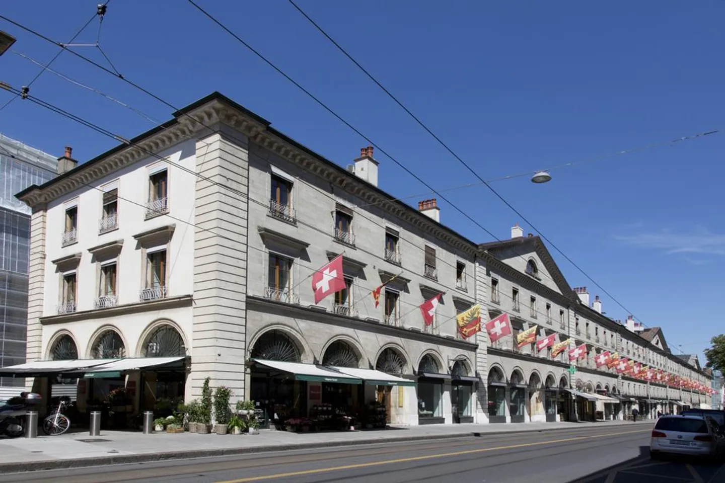 Bella arcade nel quartiere bancario - Foto 1 di 6