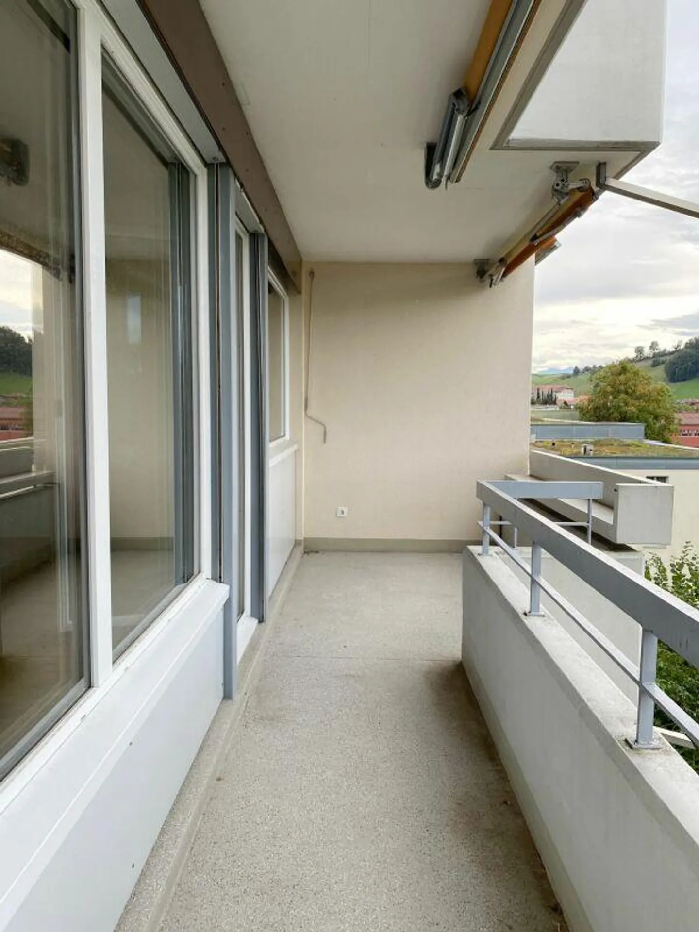Living in a sunny hillside location in Worb - Photo 12 of 15