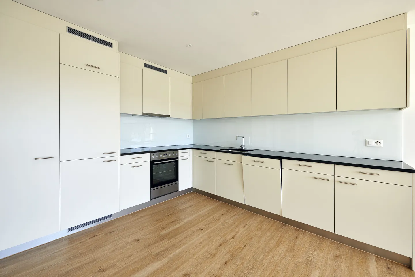 Vivere moderno nel parco Oberfeld Appartamento elegante di 3,5 locali a Gerlafingen - Foto 1 di 8