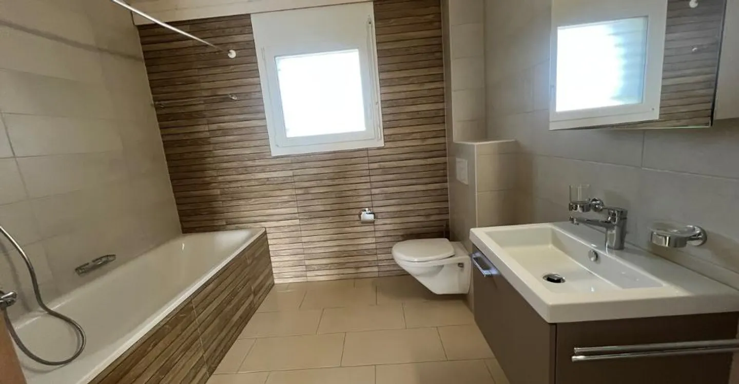 Charming Apartment in Mézières - Photo 7 of 11