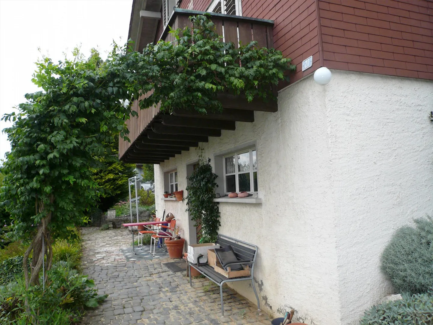 Large Natural Garden - with small single-family house - Photo 6 of 10