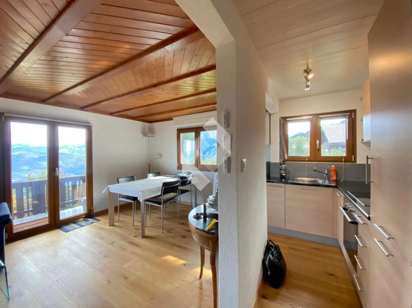 Chalet à vendre - Photo 3 sur 13