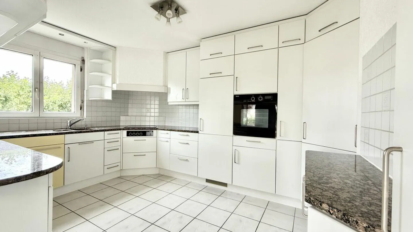 Attraktive, grosszügige und helle 4.5 Zi. Wohnung im Herzen von Aeg... - Photo 4 of 10