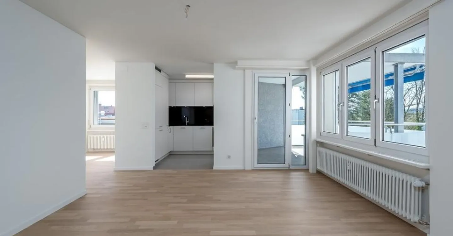 Dreamlike Penthouse Apartment - Photo 4 of 11