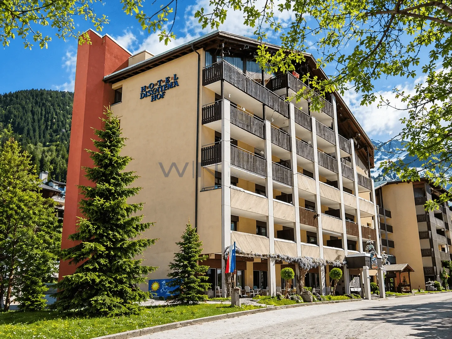 Charming Vacation Apartment - Photo 3 of 6